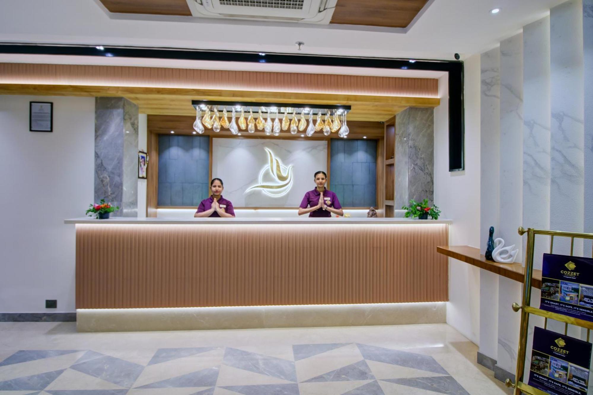 Cozzet Victoria Hotel Bhubaneswar Exteriör bild