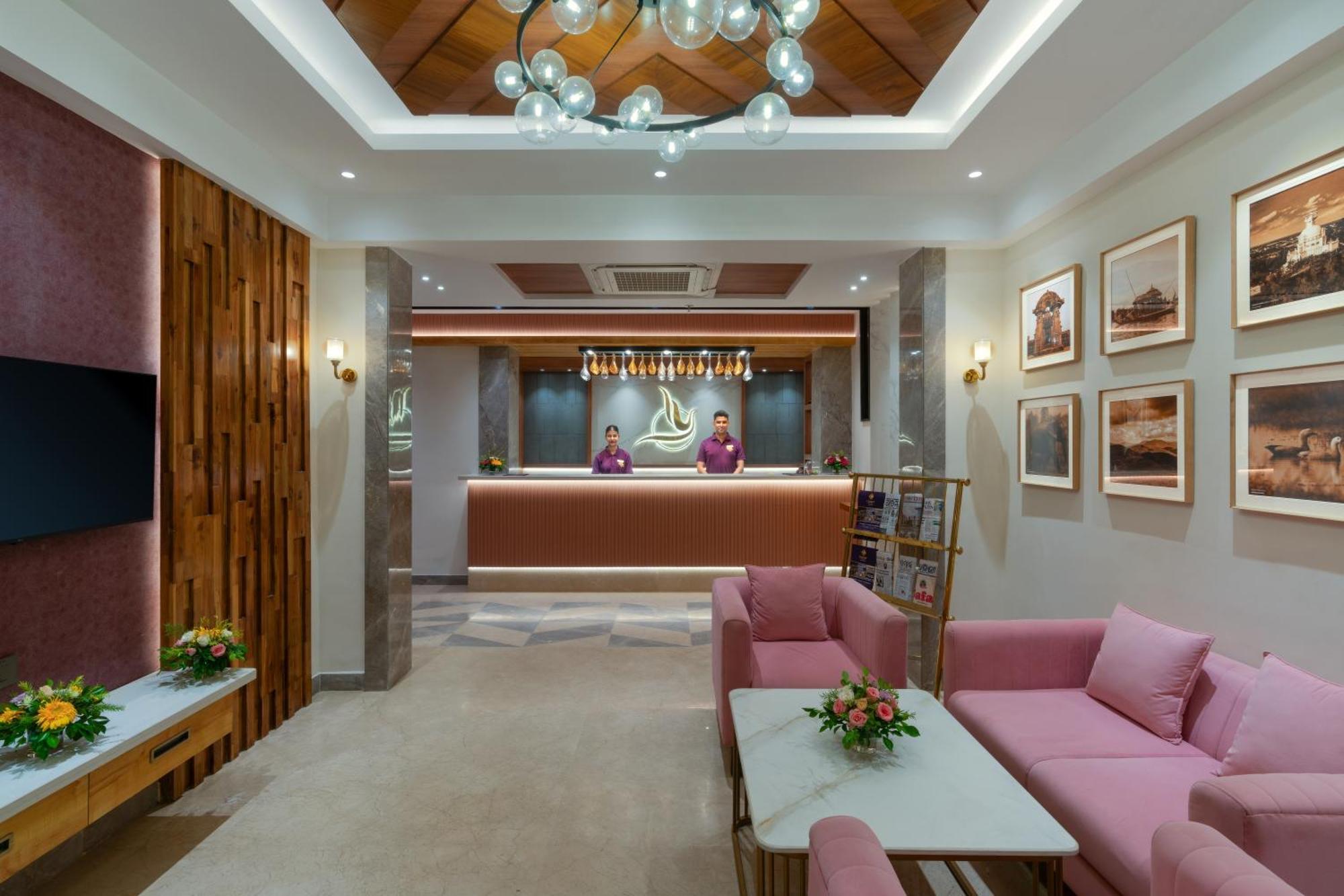 Cozzet Victoria Hotel Bhubaneswar Exteriör bild